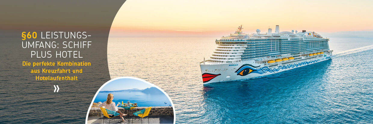 Großes Kreuzfahrtschiff mit auffälligem Augen- und Lippenmotiv am Bug fährt auf ruhigem Meer bei Sonnenuntergang