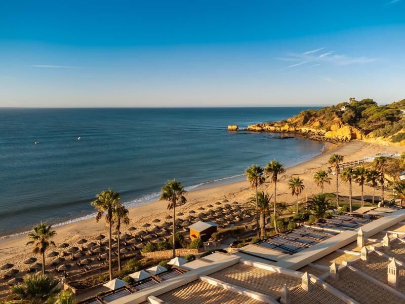 Hotelanlage direkt am Strand
